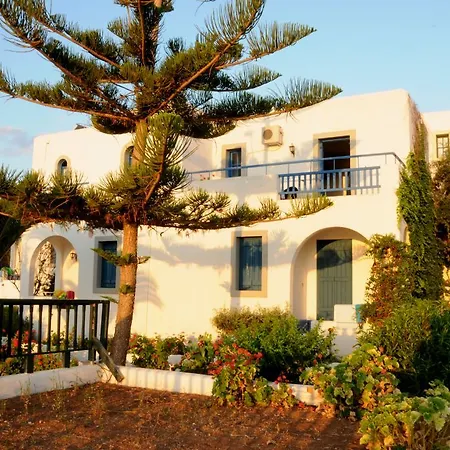 Ξενοδοχείο Village & 4*