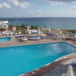 Village & 4* Hersonissos (Crete)