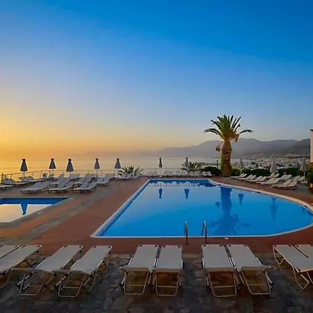 Village & Hotel 4*