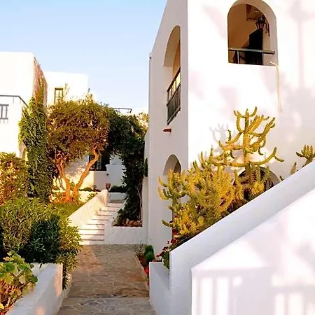 Village & Hotel 4*