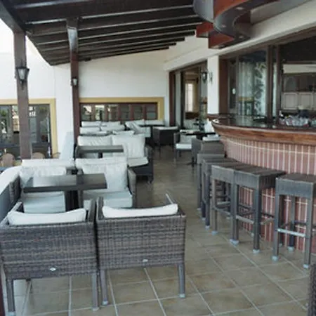 Village & 4* Hersonissos (Crete)