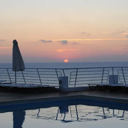 Hotel Village & Hersonissos (Crete)