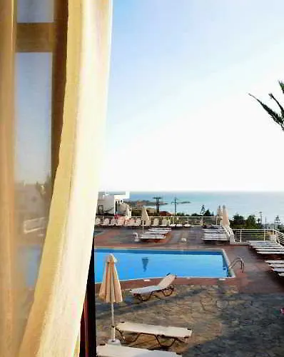 Village & 4* Χερσόνησος