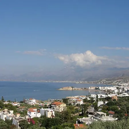 Village & ホテル 4*